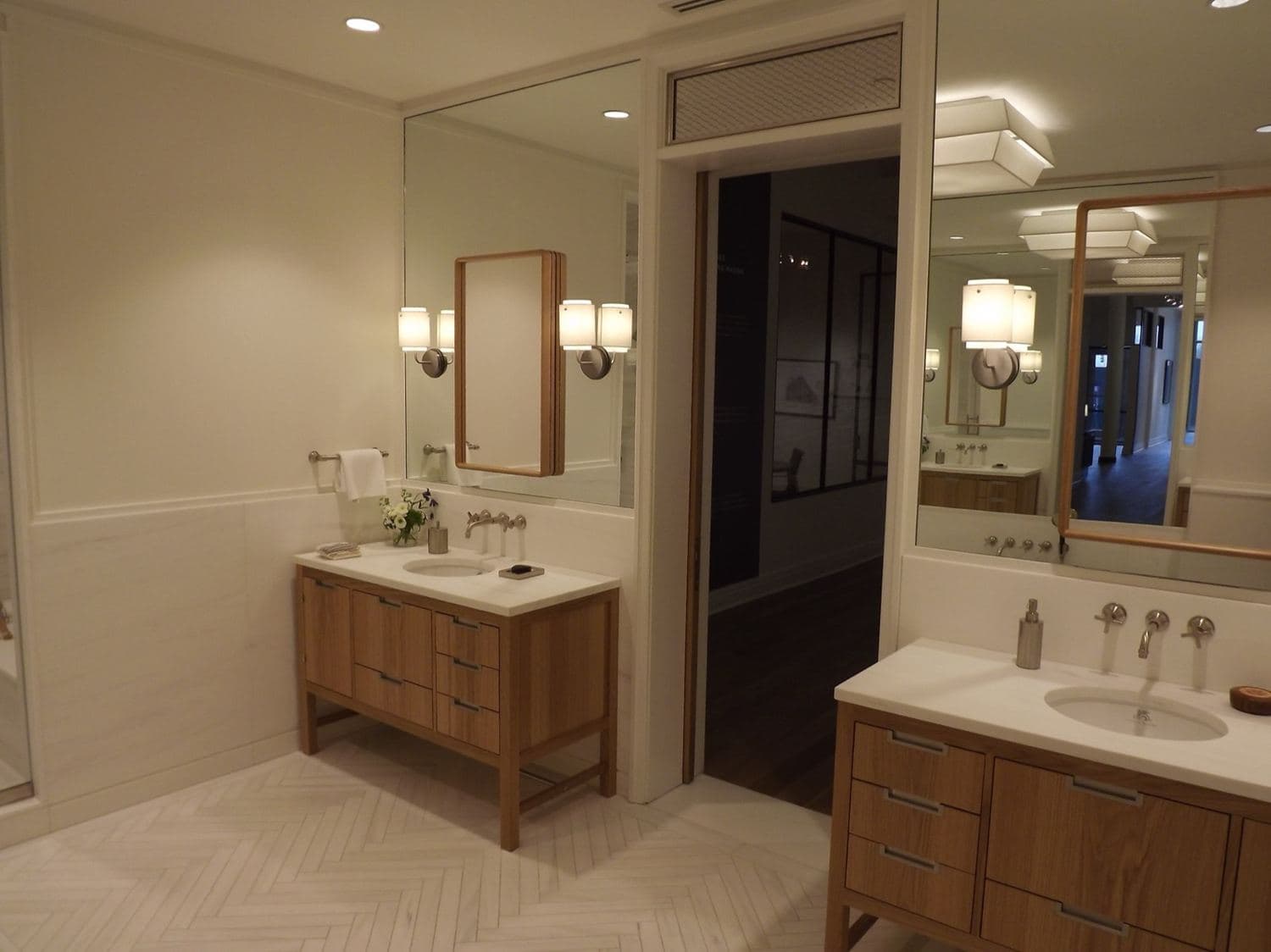 Luxury bath fit-out